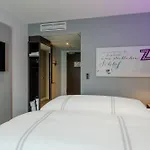 Premier Centre מלון *