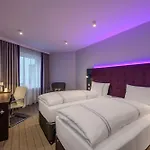 Premier Centre *