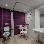 מלון Premier Centre *