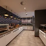 Premier Centre מלון *