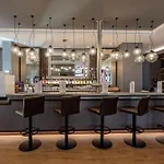 מלון Premier Centre *