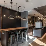 Premier Centre מלון *