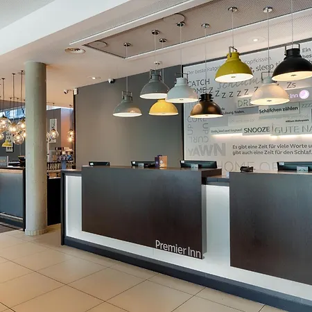 Premier Centre Szálloda *