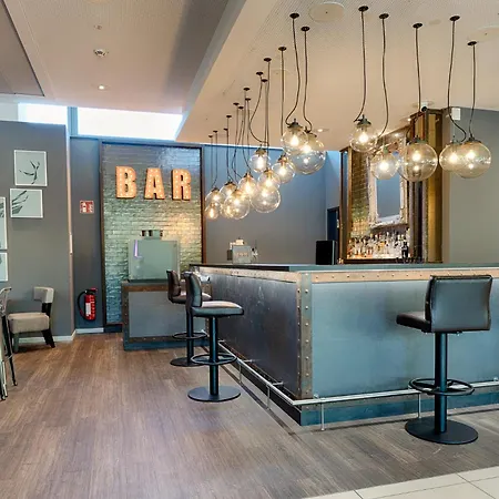 Premier Centre Szálloda *