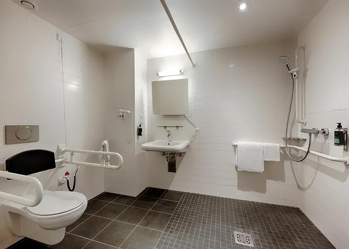 Premier Centre מלון